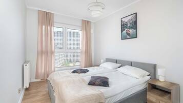 Bügeleisen/Bügelbrett, Reisekinderbett, WLAN, Bettwäsche