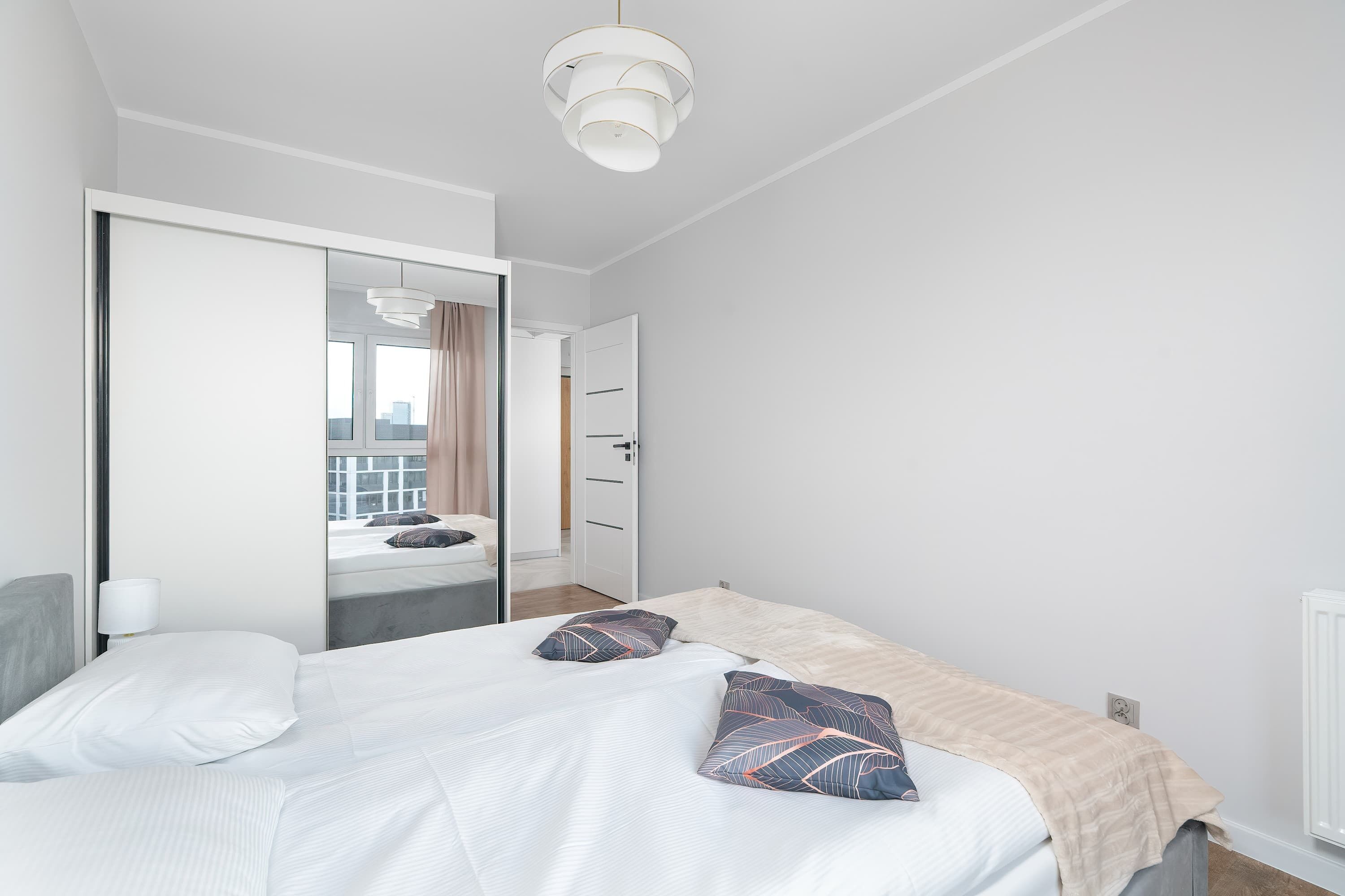 2 bedrooms, iron/ironing board, travel cot, WiFi