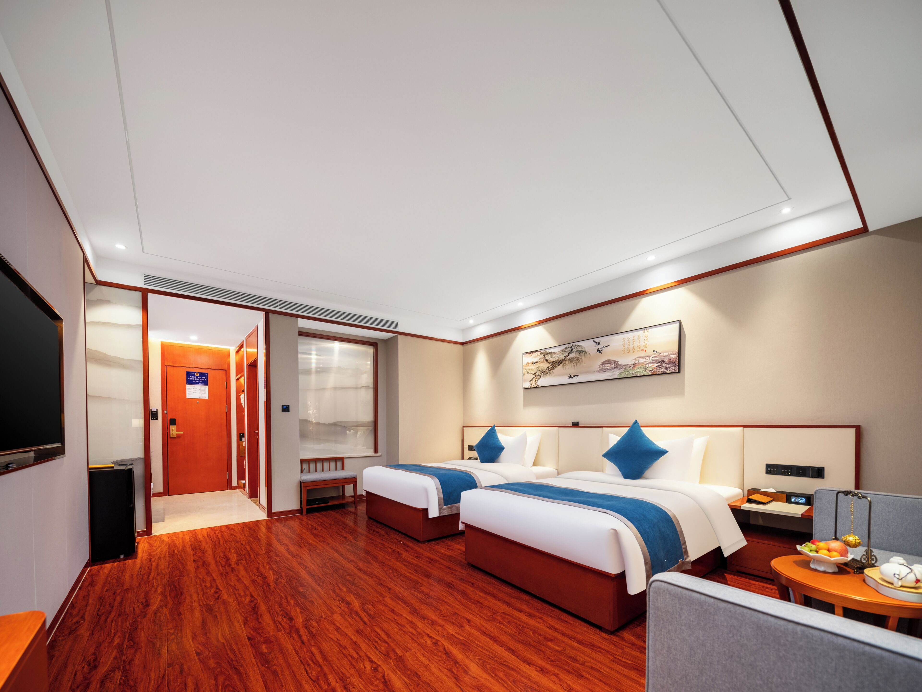 Down duvets, Select Comfort beds, minibar, desk