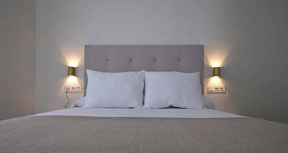 Deluxe Apartment with Garden View / Bright, spacious, and comfortable