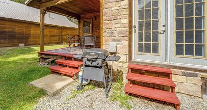 < 1 Mi to Trails & Slopes: Red River Home