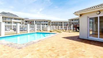 Apartamento, 2 habitaciones | Piscina | Una piscina al aire libre