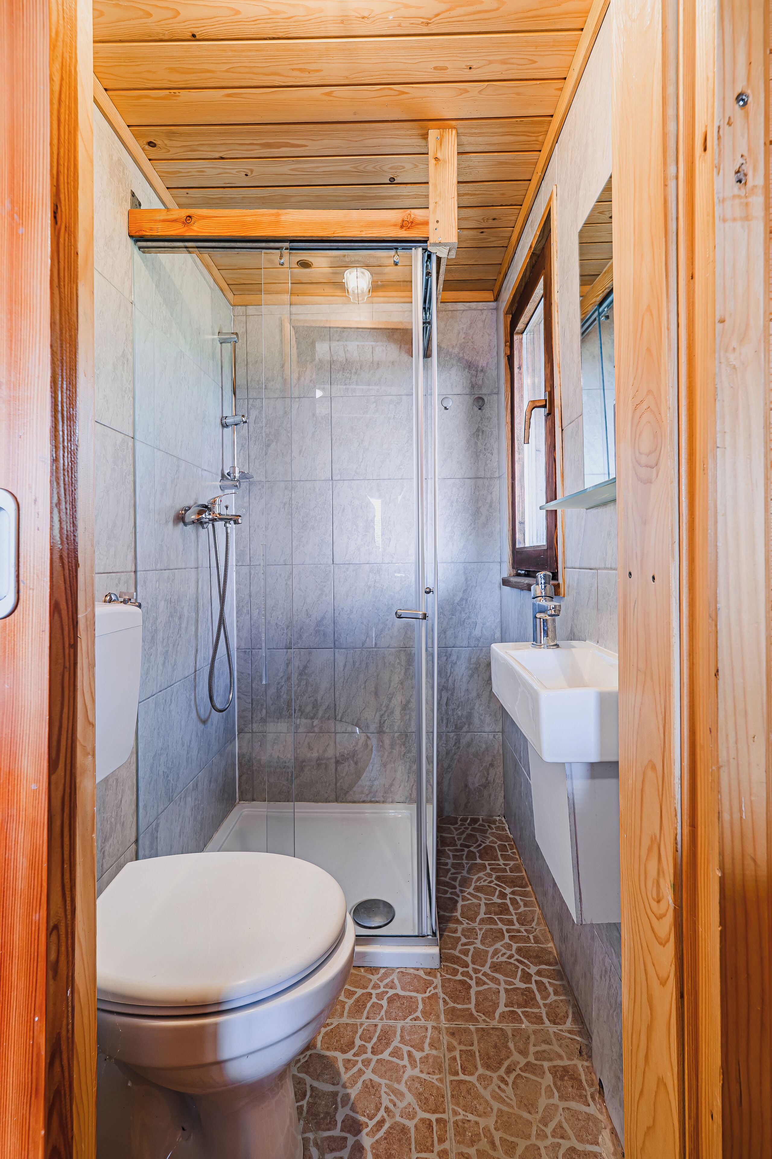 Bathroom shower