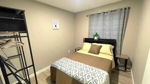 3 室のベッドルーム、WiFi、ベッドシーツ