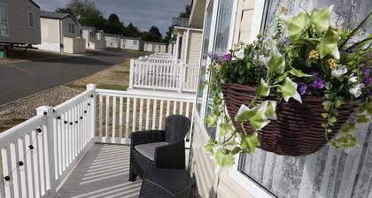 Aldous Rest - Cosy Park Home in quiet Norfolk Countryside