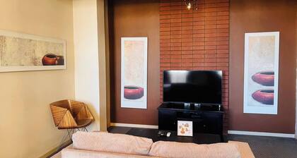 iNtsika Boutique 502