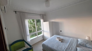 Room - Apartment 2 with pools, ocean view, and beach access (Tanger)