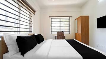 Desk, iron/ironing board (on request), WiFi (free), bed sheets