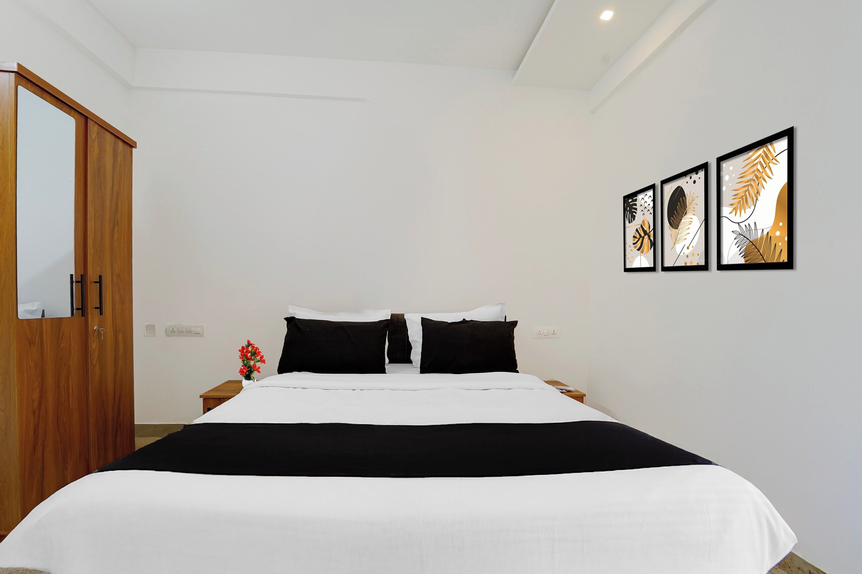 Classic Room | Desk, iron/ironing board (on request), free WiFi, bed sheets