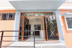Exterior detail - Super Collection O Malabar Botanical (Kozhikode)
