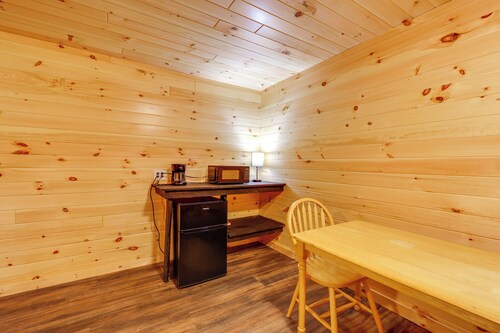 Letchworth Cabin: Lake Access, Slide, Canoe Rental