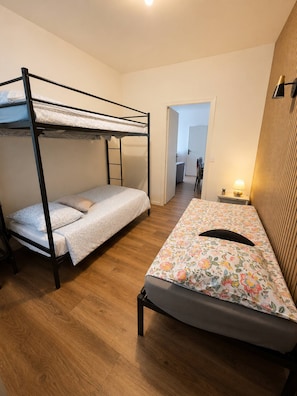 Room - T3 Montluçon-gare à 15 min à pied (Montluçon)