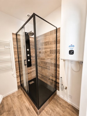 Bathroom - T3 Montluçon-gare à 15 min à pied (Montluçon)