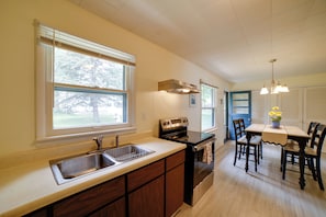 Coffee/tea maker, fridge, microwave, stovetop - Cozy Retreat on Lake Michigan w/ Stairs to Beach (Benton Harbor)
