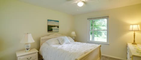 2 bedrooms, internet, bed sheets