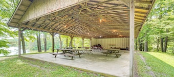 Cabin w/ Lake Access at Letchworth Valley Resort