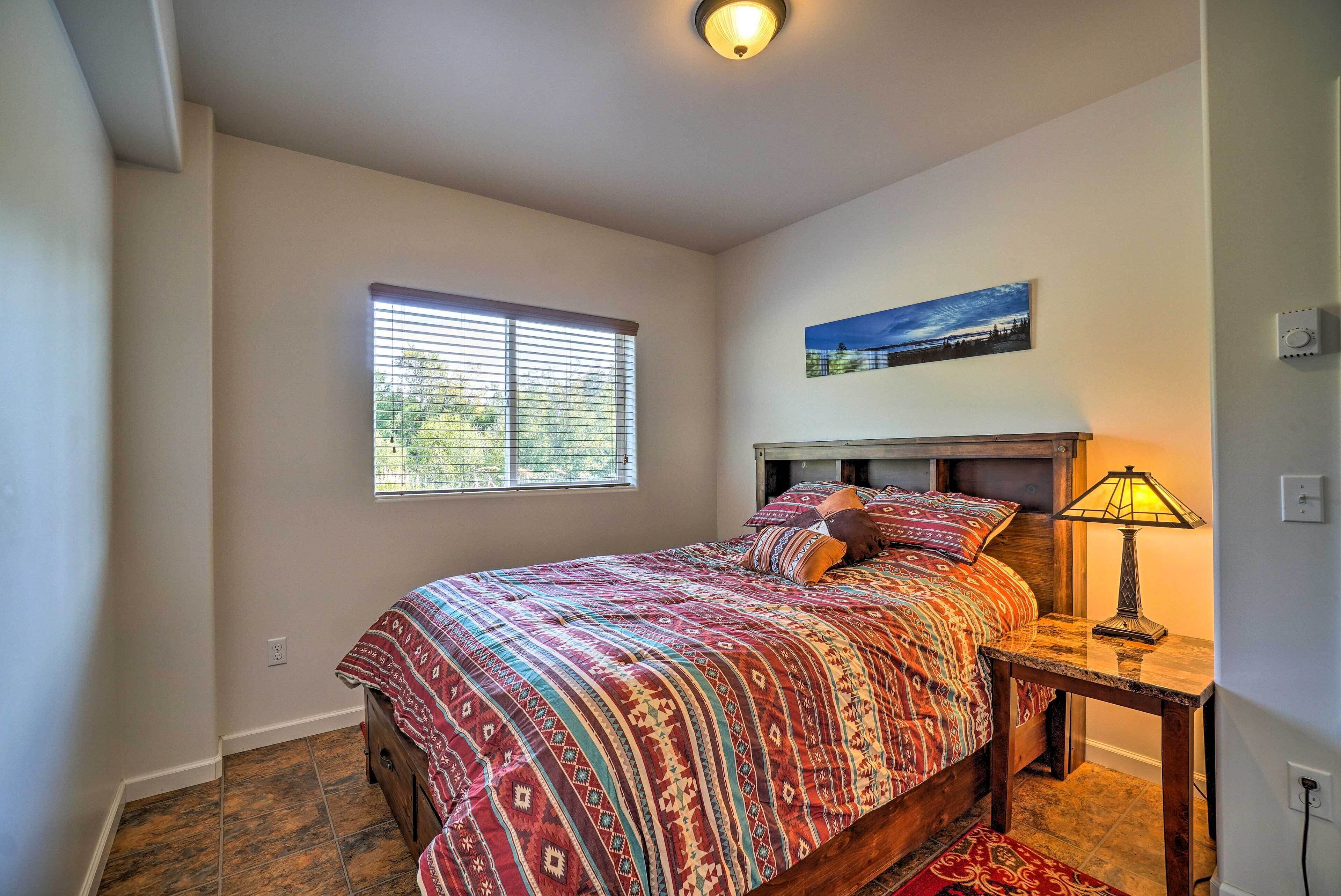 4 bedrooms, internet, bed sheets