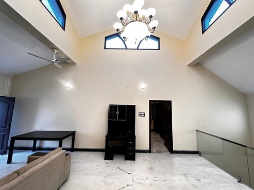 Spacious 5-bedroom bungalow in gorgeous Chennai with AC