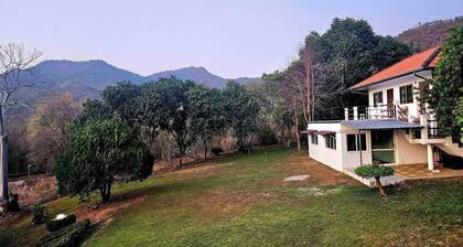 Mountain Front Family Home Big Balcony For 4 Rare Birds, Bikes