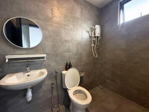 Apartment (Basic Studio) | Bathroom