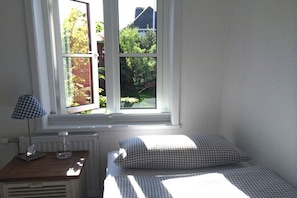 Room - Holiday apartment in Nebel with Wi-Fi (Nebel)