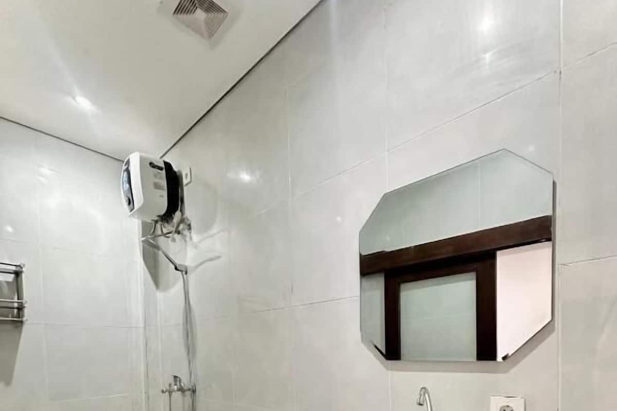 Deluxe Double Room | Bathroom