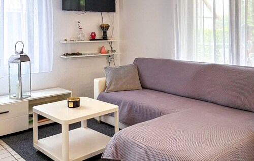 Amazing home in Batina with WiFi