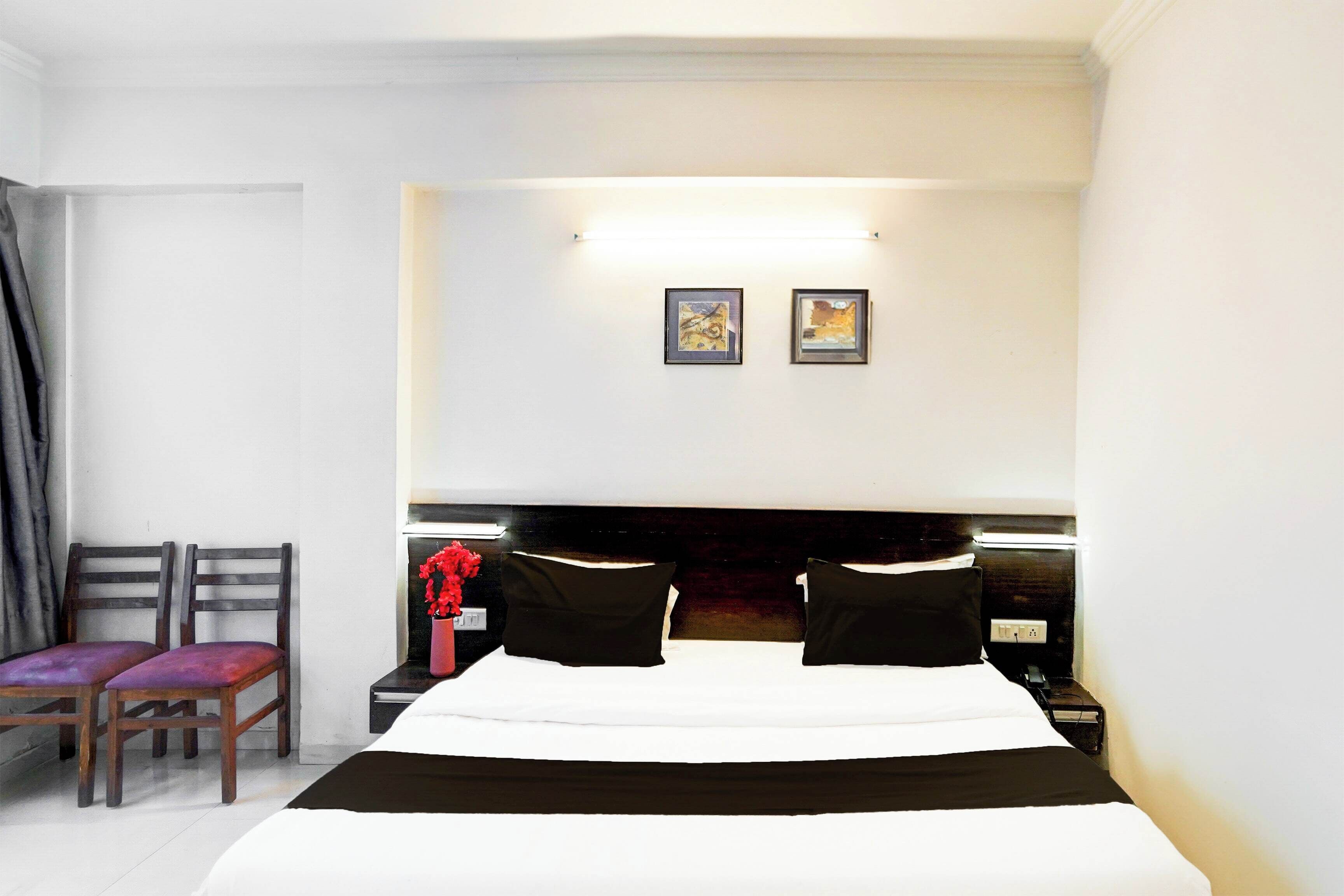 Escritorio, wifi gratis, ropa de cama