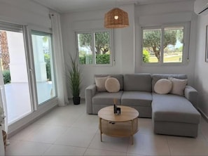 Living area - Casa Baluco | Golf Views, Pool Access & Relaxing Terrace Retreat (Torre-Pacheco)