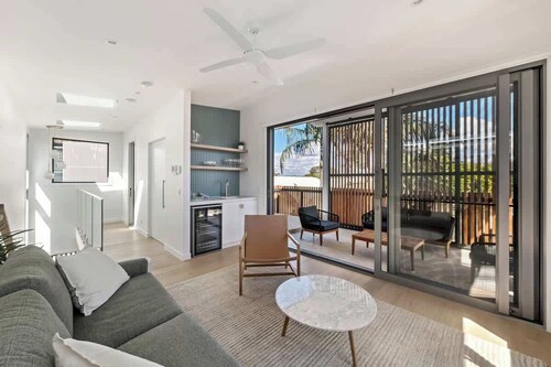 Luxury Retreat - Villa 17 on Hastings St