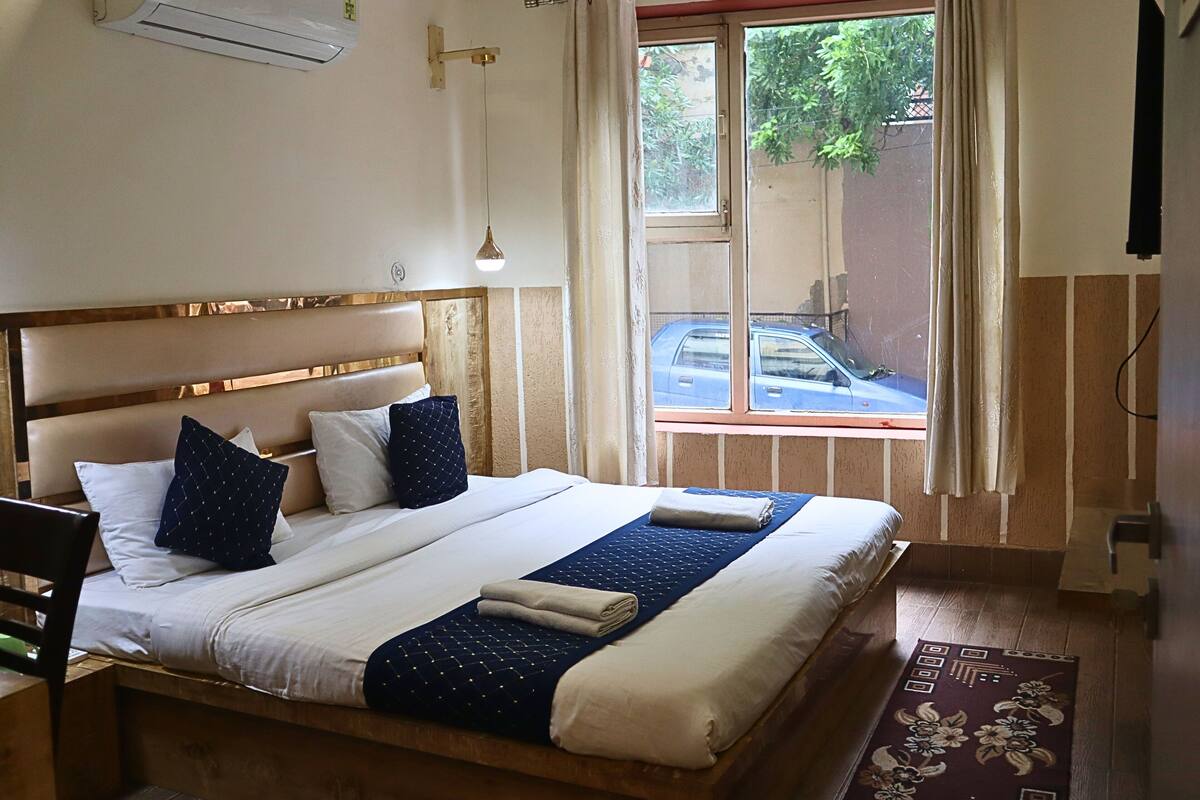 Deluxe Double Room | Free WiFi