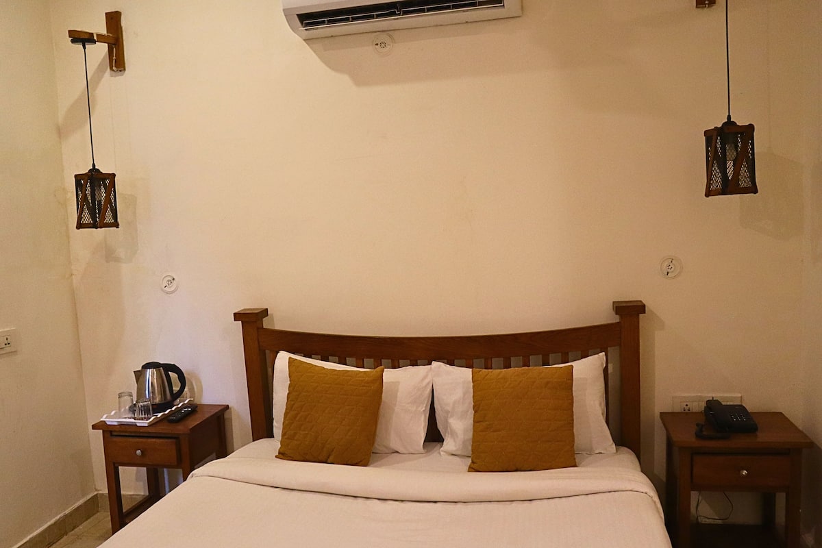 Standard Double Room | Premium bedding, free WiFi, bed sheets