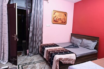 S4 Homestay