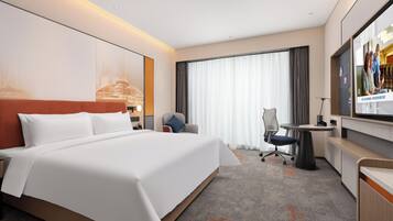 Standard Room | Laptop workspace, blackout drapes, WiFi (free)