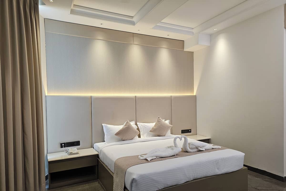 Family Suite, Balcony | Iron/ironing board (on request), WiFi (free)