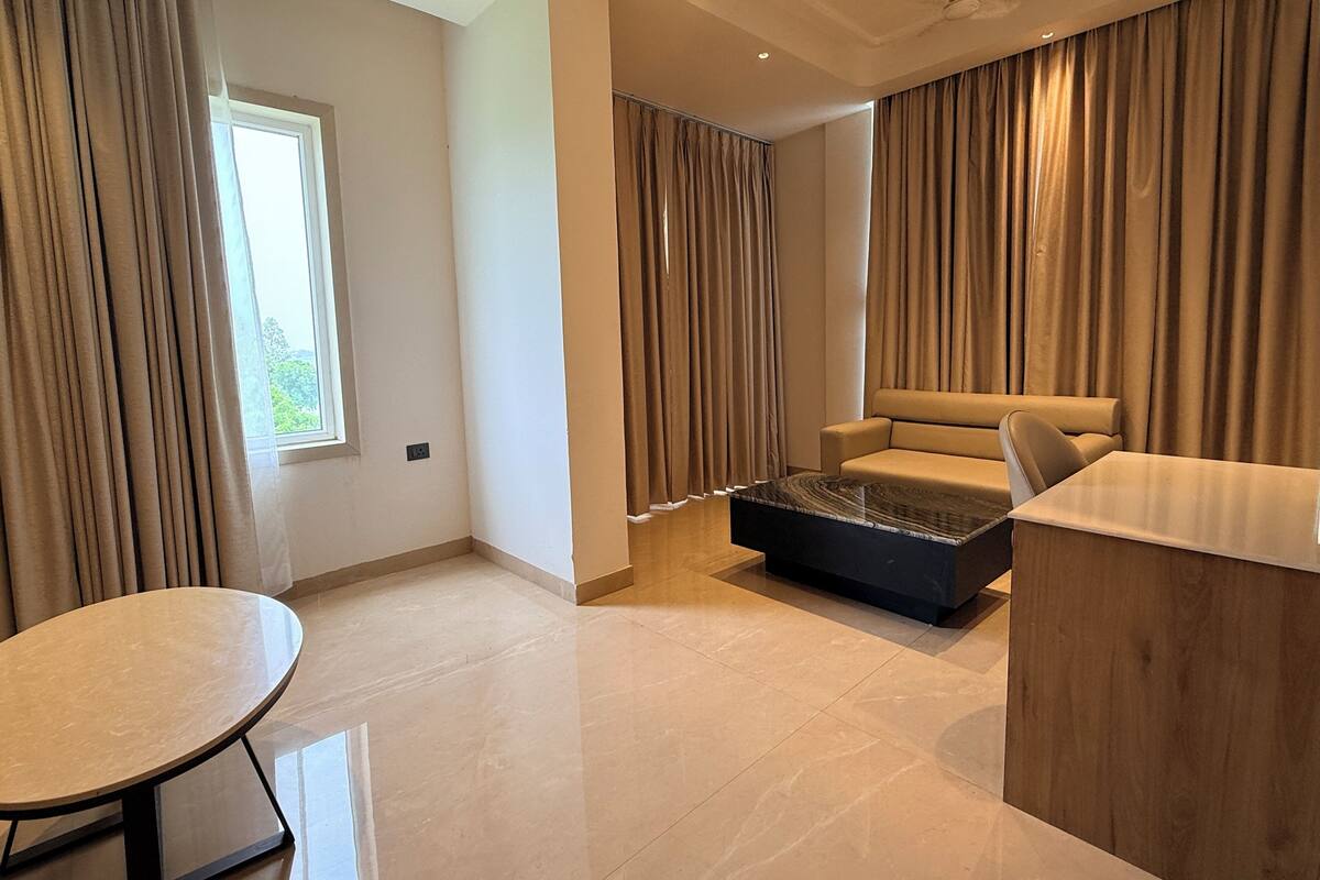 Superior Room, Balcony, Garden View | Iron/ironing board (on request), WiFi (free)