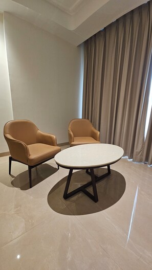 Chambre Deluxe, vue jardin | Intérieur