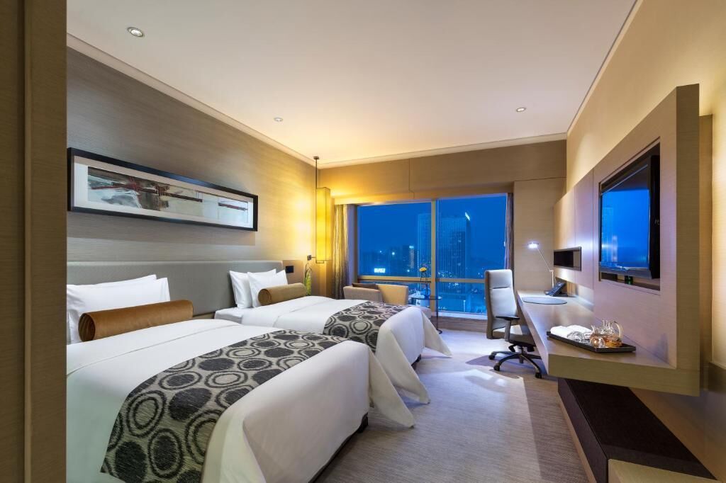 Superior Twin Room, City View | In-room safe, desk, laptop workspace, soundproofing