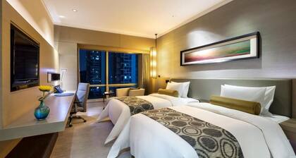 Longchamp Garden Hotel