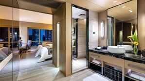 Chambre supérieure avec lits jumeaux, vue sur la ville