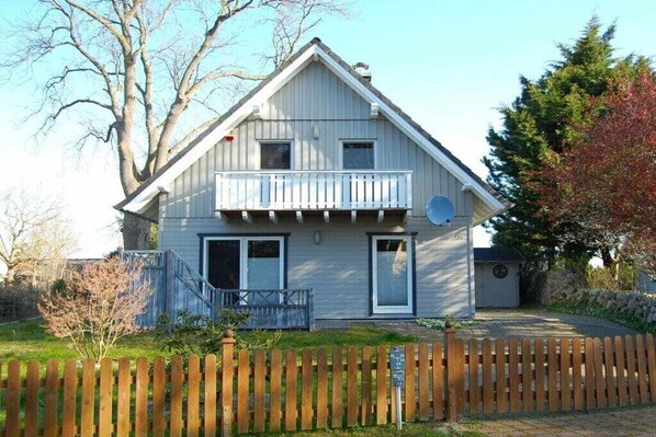 Exterior - Holiday home in Wieck with parking (Wieck)