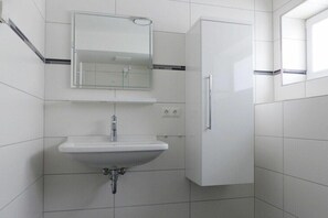 Bathroom - Holiday apartment in Grömitz with Wi-Fi (Grömitz)