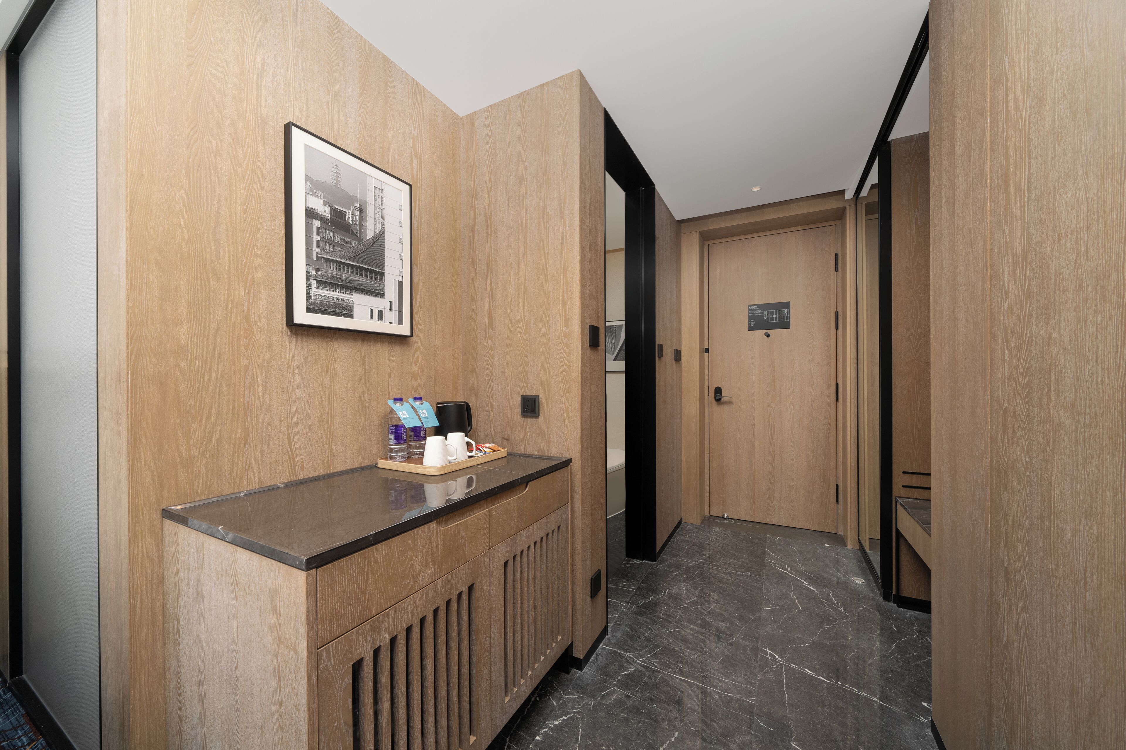 Superior-Zimmer, 2 Doppelbetten, Stadtblick | Hochwertige Bettwaren, Pillowtop-Betten, kostenlose Minibar, Zimmersafe