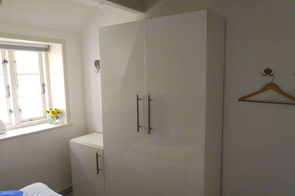 Iron/ironing board, WiFi (free), bed sheets