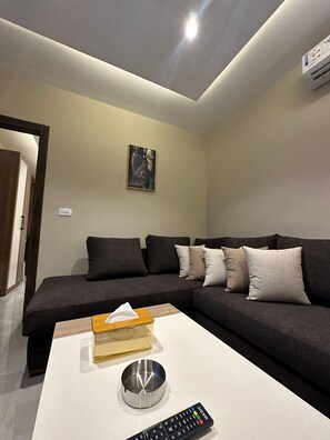 Living room - 304 Al-najeh JRE Apartments For Rent ave (Amman)