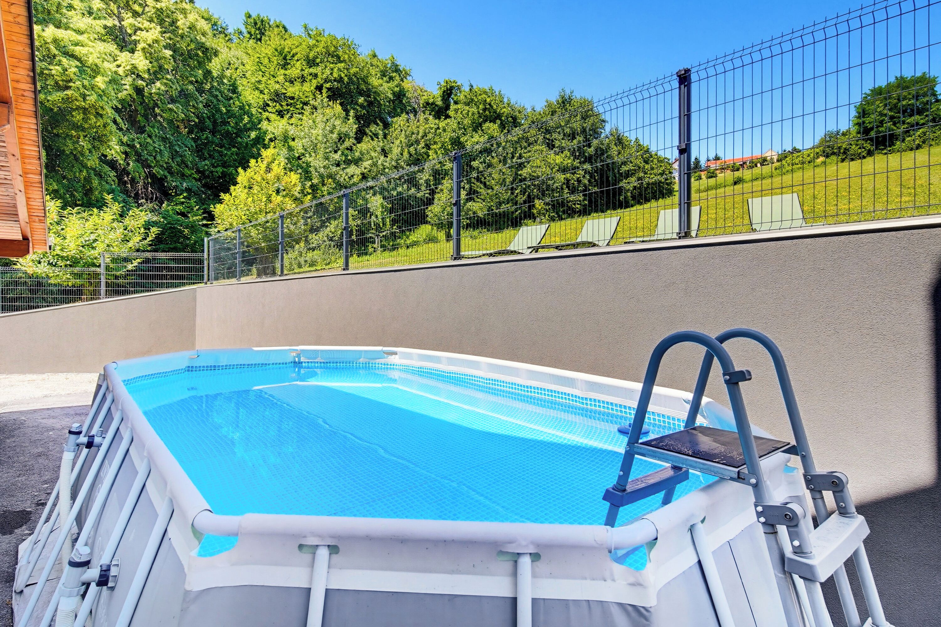 Familienhaus, 3 Schlafzimmer, 2 Bäder, Bergseite (Greenwood Retreat With Hot Tub &) | Pool | Außenpool (je nach Saison geöffnet)
