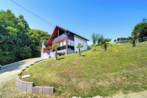 Family House, 3 Bedrooms, 2 Bathrooms, Mountainside (Greenwood Retreat With Hot Tub &) | Exterior - Greenwood Retreat With Hot Tub & Sauna (Sveti Martin na Muri)