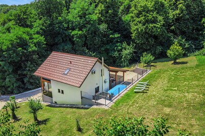 Greenwood Retreat With Hot Tub & Sauna