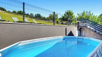 Family House, 3 Bedrooms, 2 Bathrooms, Mountainside (Greenwood Retreat With Hot Tub &) | Pool | Seasonal outdoor pool