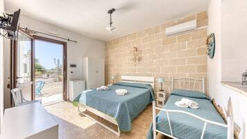 1 bedroom, WiFi, bed sheets